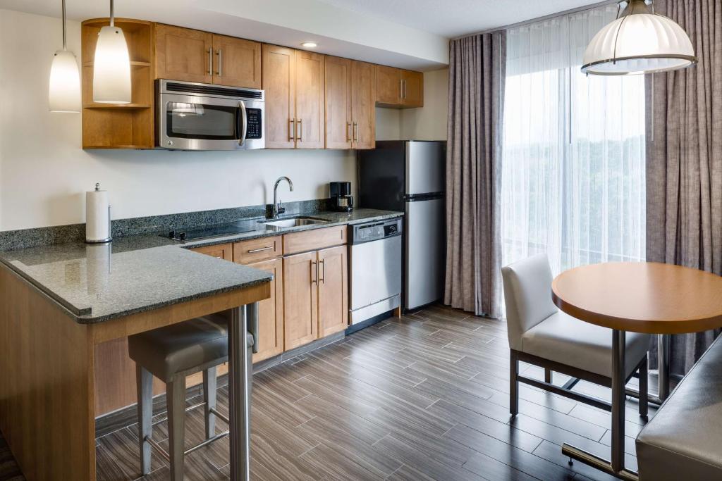 Hyatt House Hartford North/Windsor - 