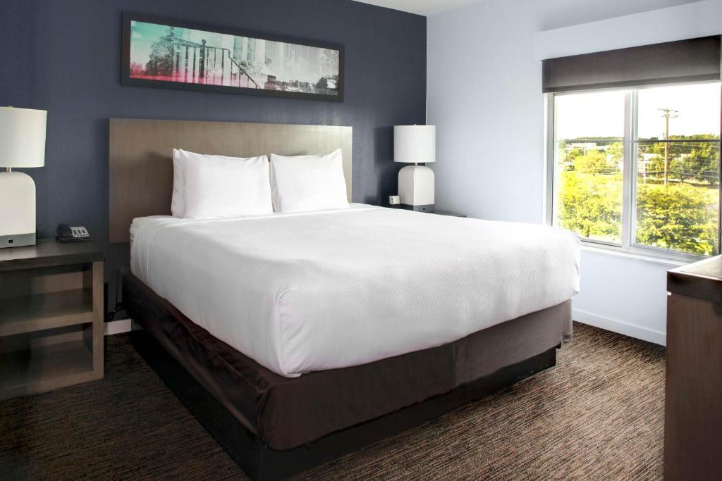 Postel nebo postele na pokoji v ubytování Hyatt House Branchburg - Bridgewater