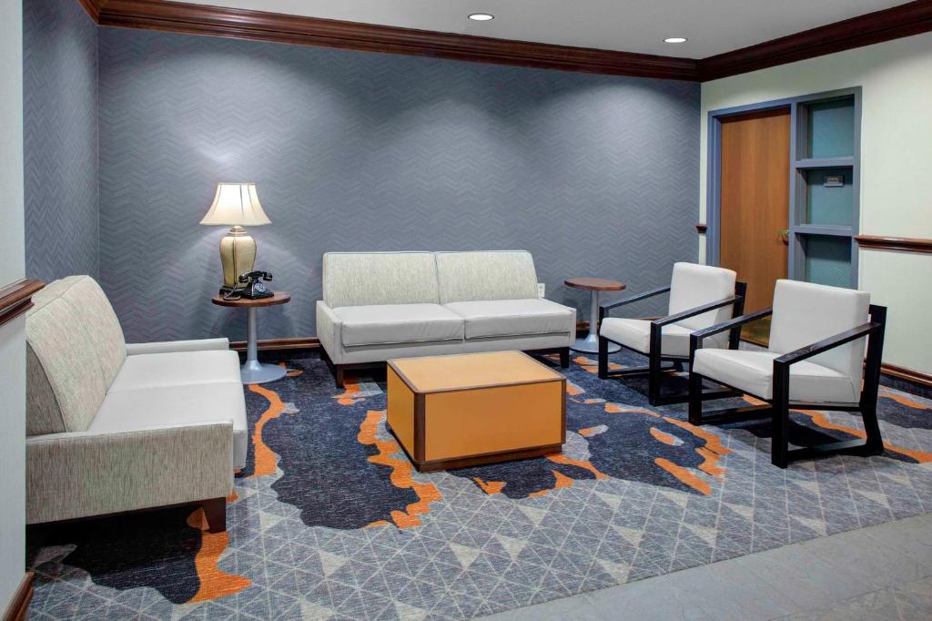 Posezení v ubytování Hyatt House Parsippany East