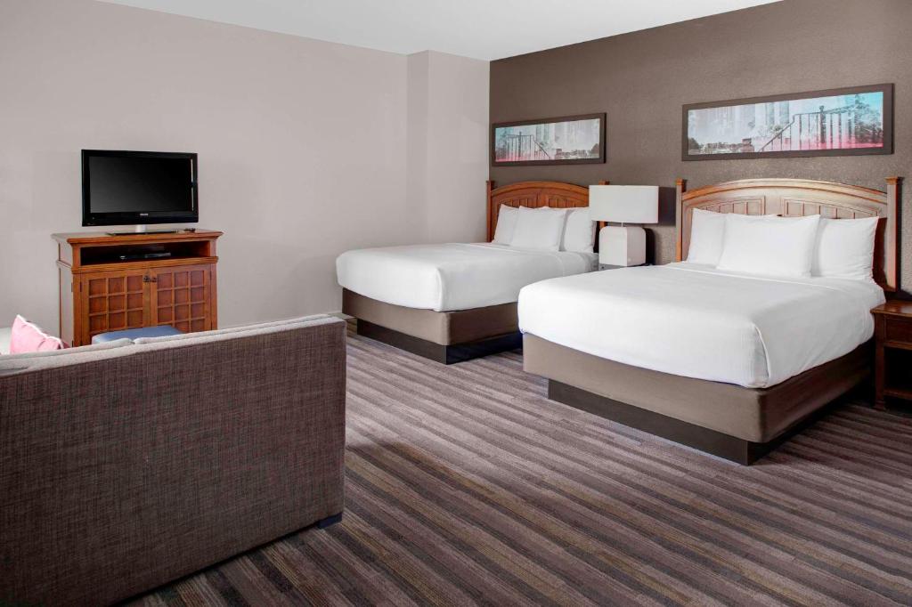 Postel nebo postele na pokoji v ubytování Hyatt House Parsippany East