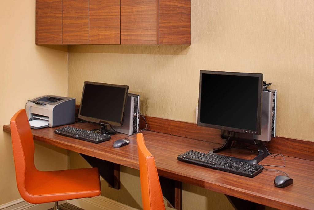 TV a/nebo společenská místnost v ubytování Hyatt House Mount Laurel