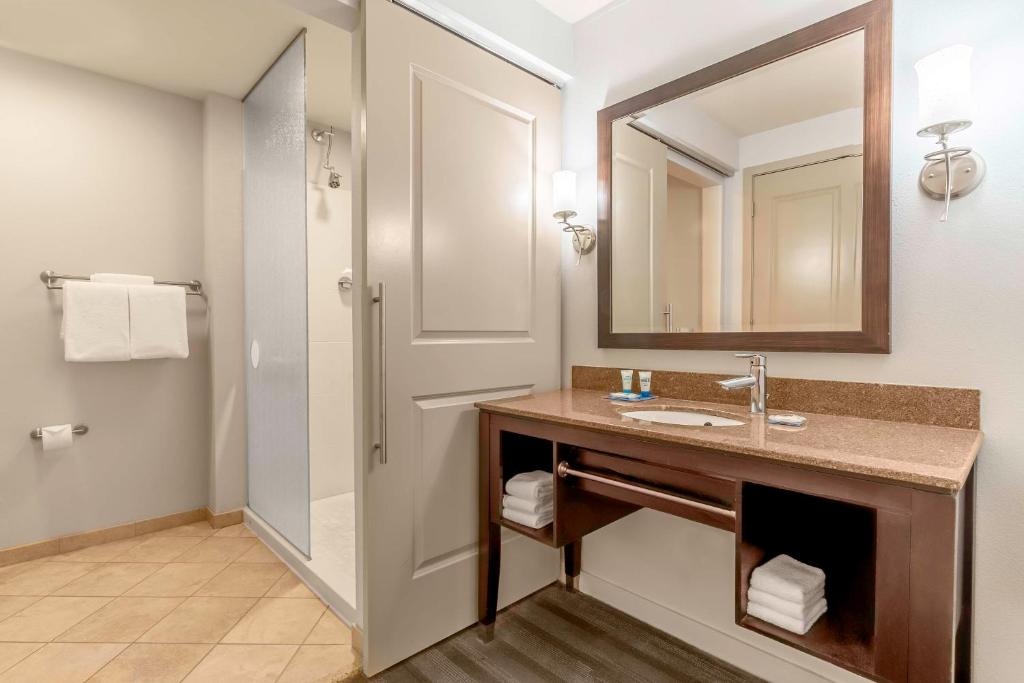 Hyatt House Richmond - Short Pump - One-Bedroom King Suite