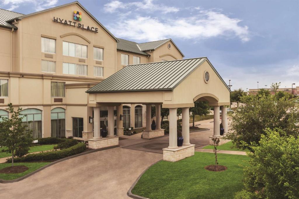 a rendering of the front of a hotel at Hyatt Place College Station in College Station