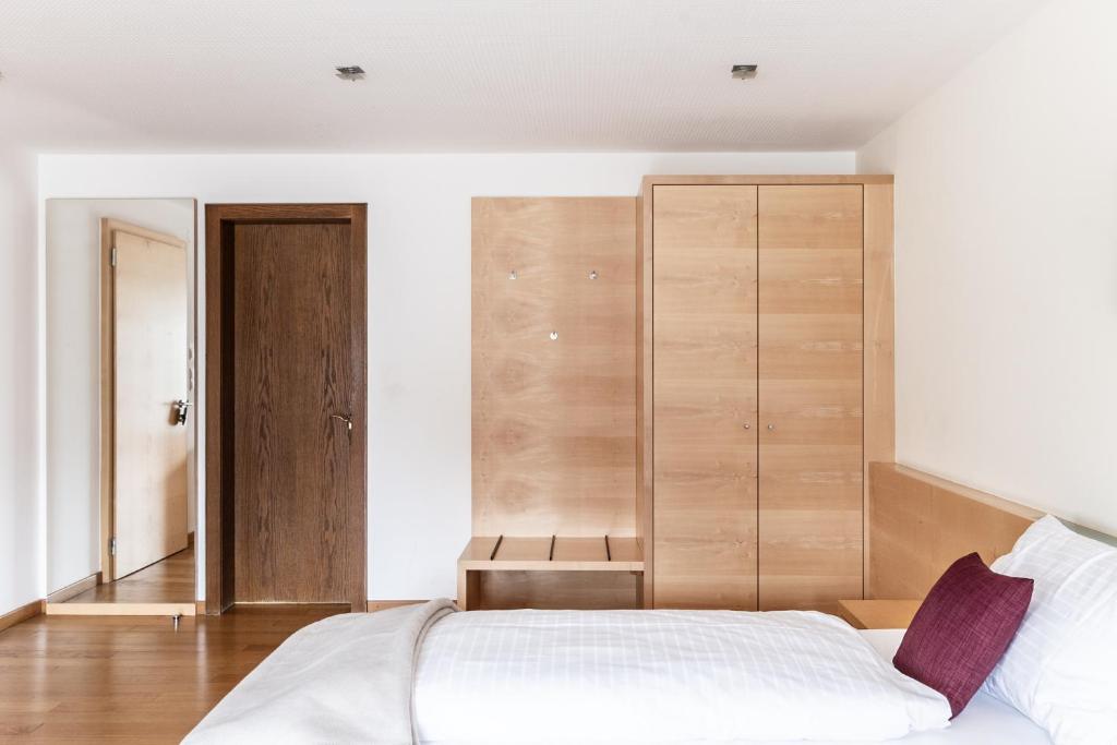 Postel nebo postele na pokoji v ubytování Hotel Löwen