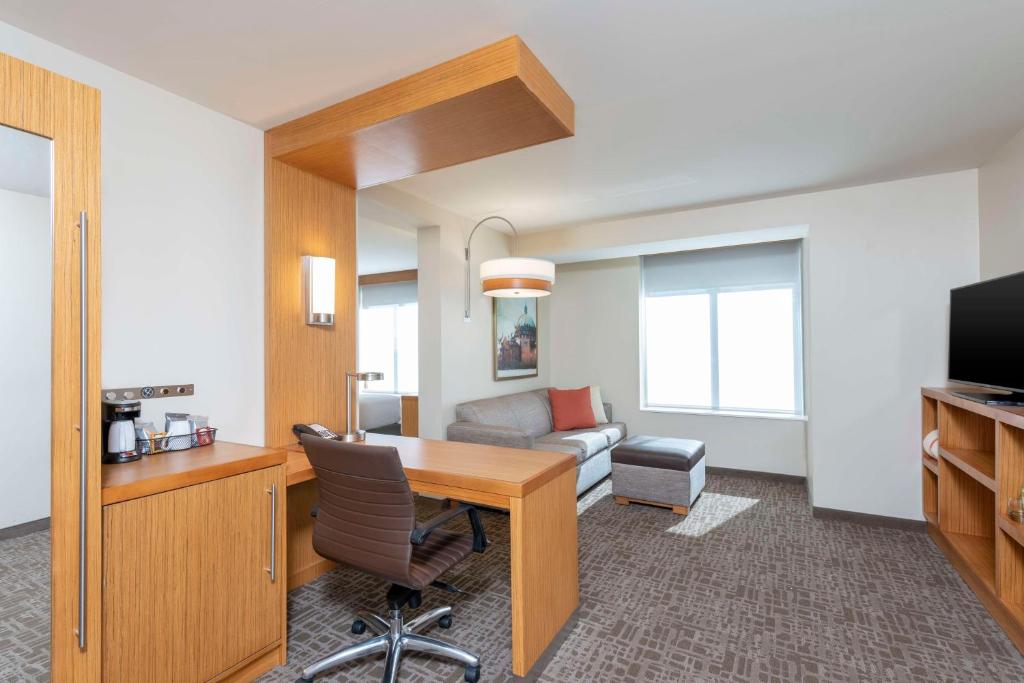 Hyatt Place Detroit/Royal Oak photo