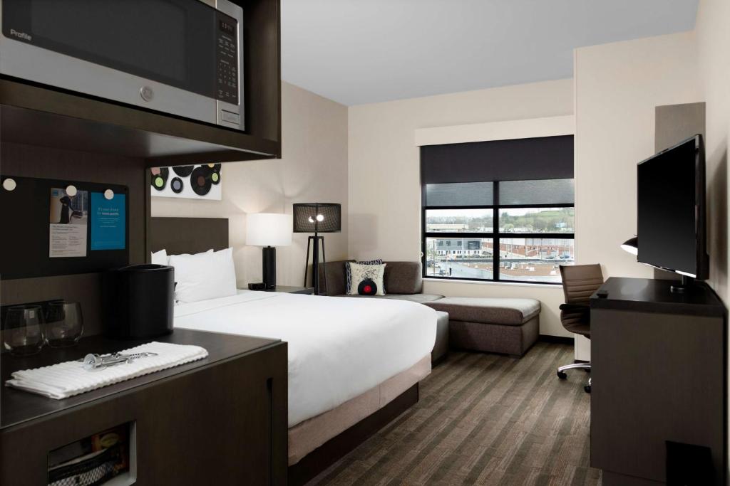 Hyatt House Nashville Downtown-Convention Center - 