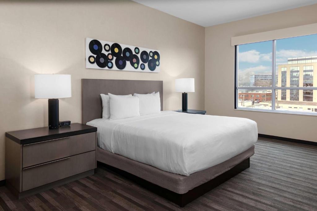 Hyatt House Nashville Downtown-Convention Center - 