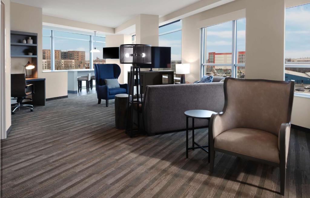 Hyatt House Nashville Downtown-Convention Center - 