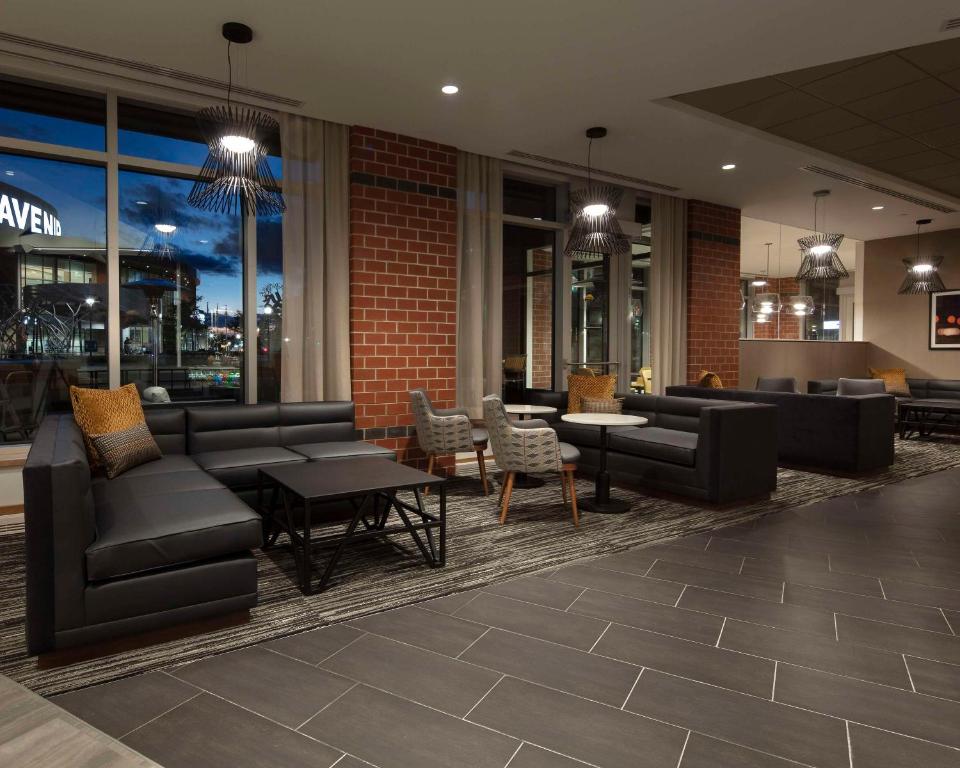 Posezení v ubytování Hyatt Place Moncton-Downtown