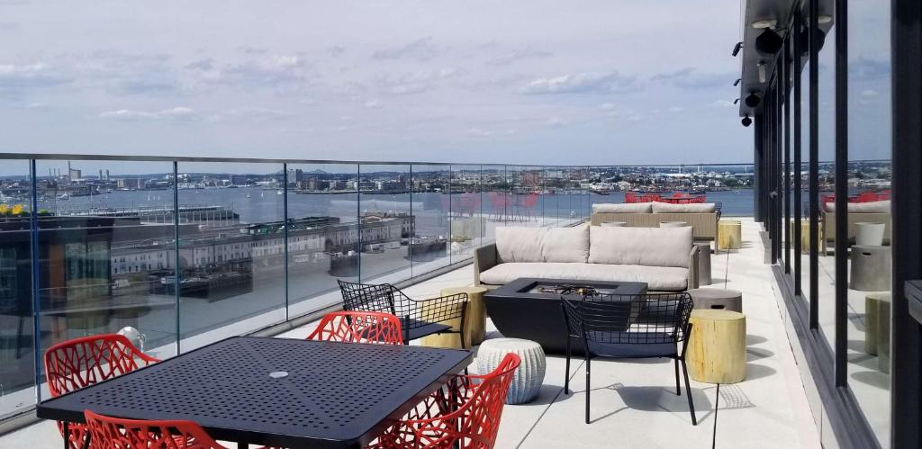 Hyatt Place Boston/Seaport District photo