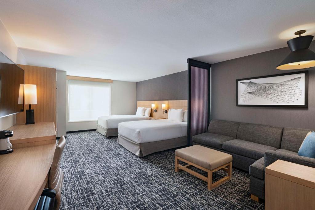 Postel nebo postele na pokoji v ubytování Hyatt Place Austin Lake Travis/Four Points