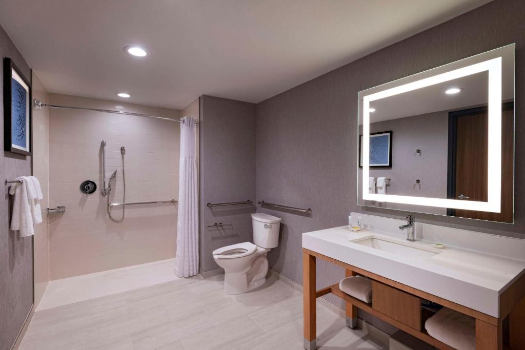 Koupelna v ubytování Hyatt Place Austin Lake Travis/Four Points