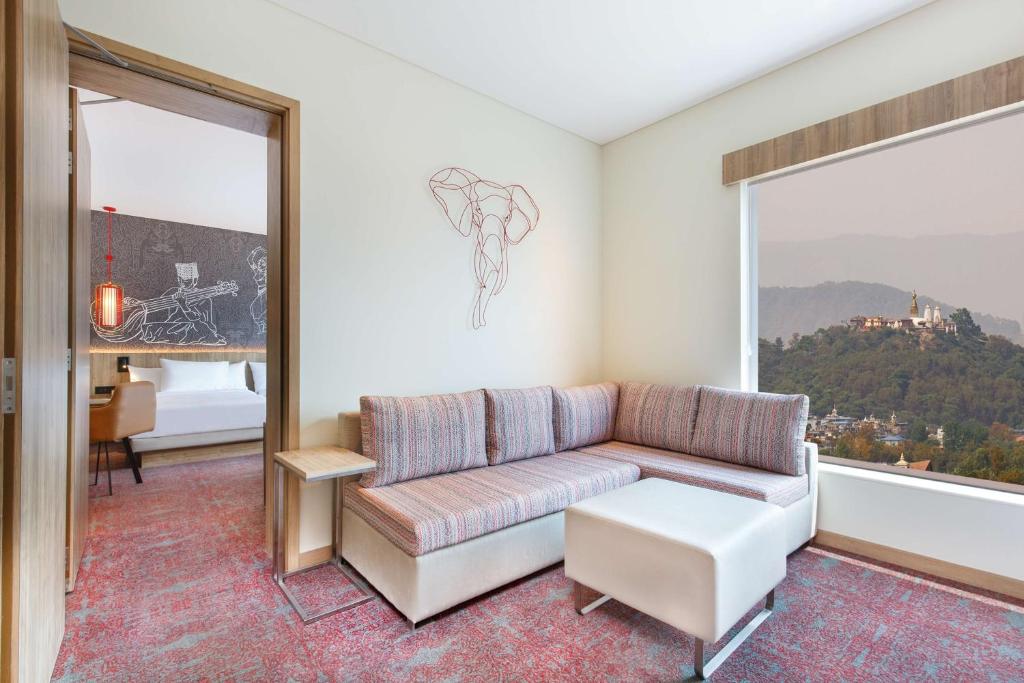 Posezení v ubytování Hyatt Centric Soalteemode Kathmandu