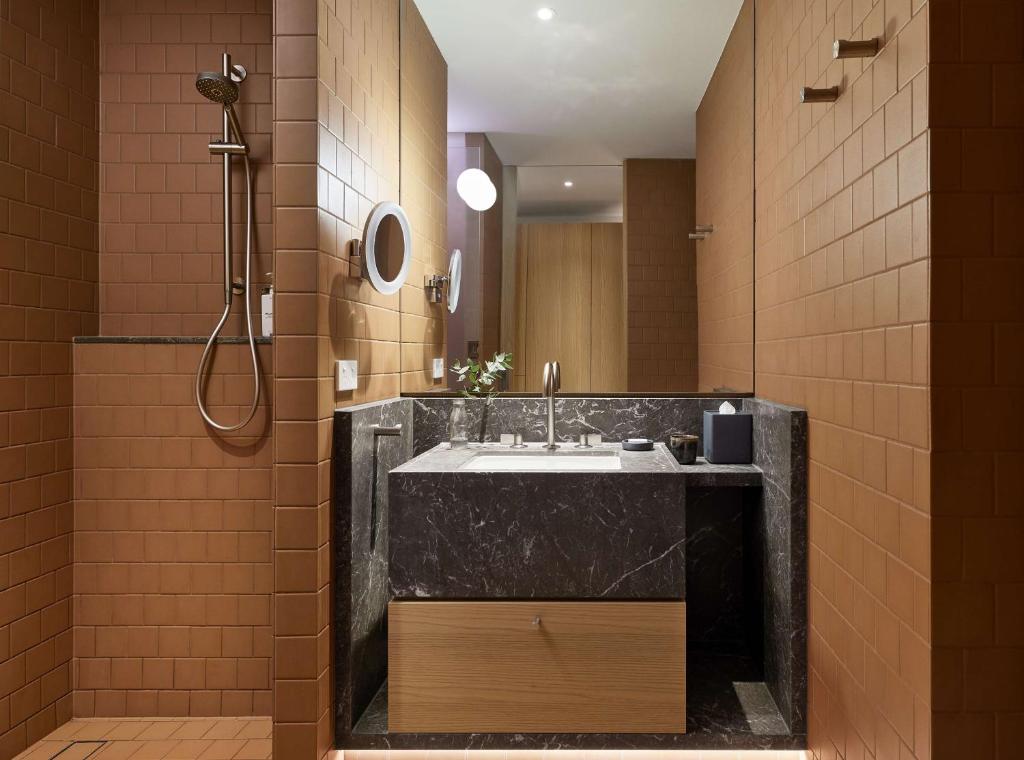 Hyatt Centric Melbourne photo