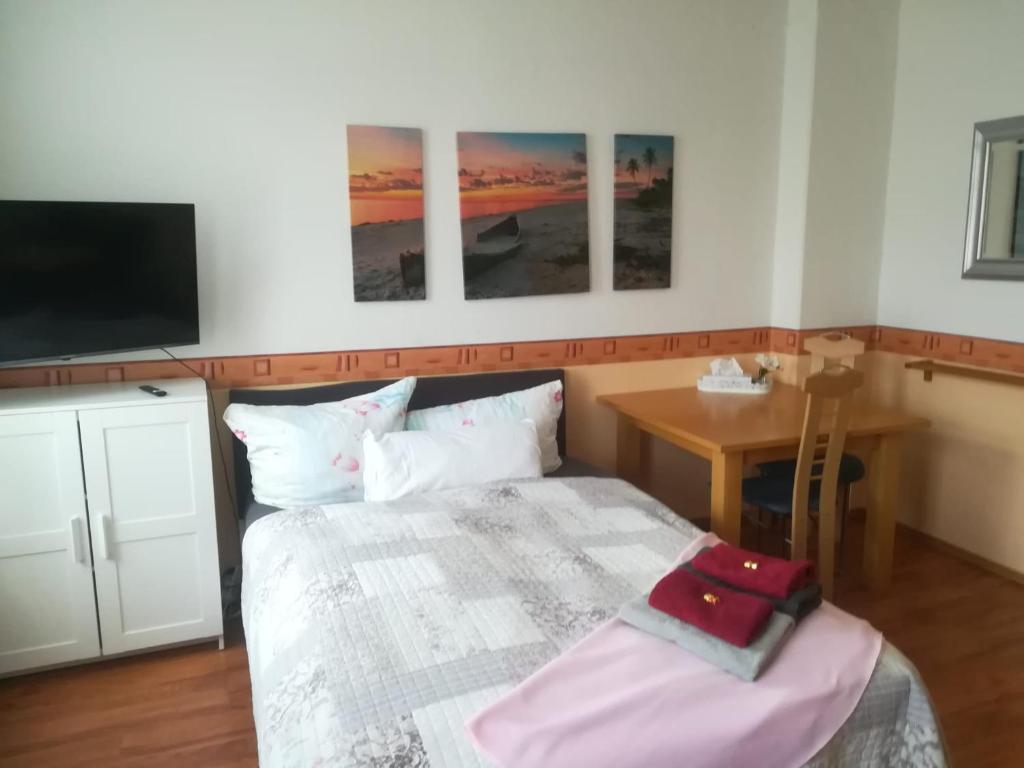 Pension Elli Krössner - Standard Twin Room With Shared Bathroom