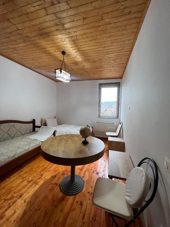 Xhaferri Guesthouse - Family Room