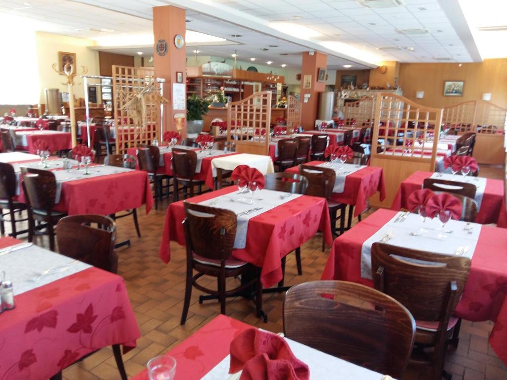 Restaurace v ubytování Hotel Restaurant Niemerich