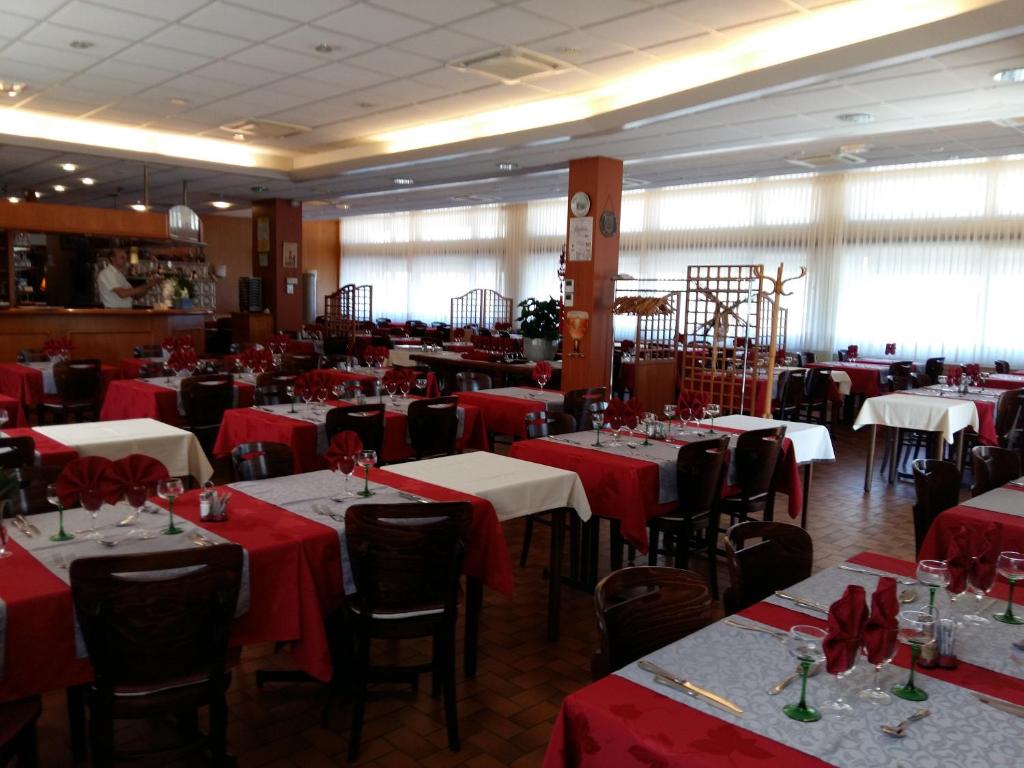 Restaurace v ubytování Hotel Restaurant Niemerich