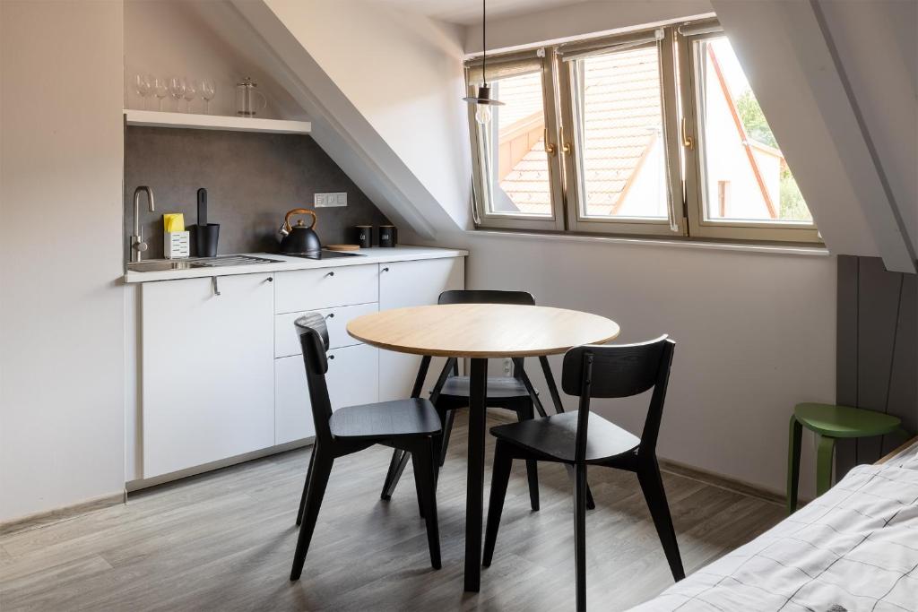 Kuchyň nebo kuchyňský kout v ubytování Apartmány v lomnickém pivovaru