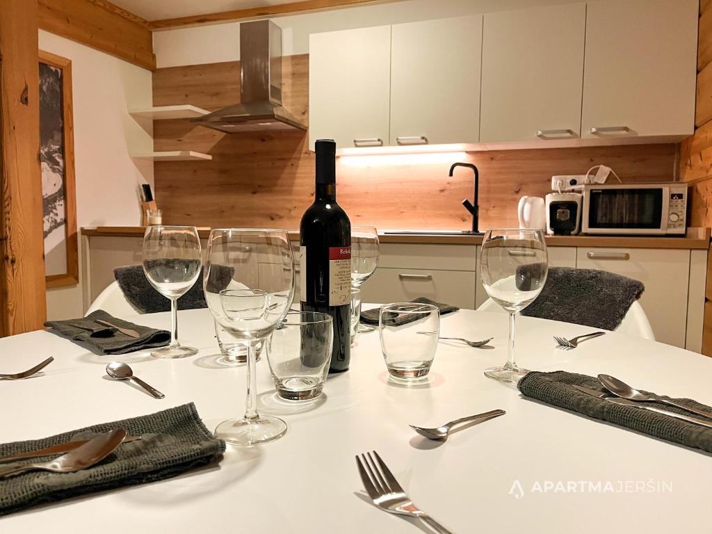 Kuchyň nebo kuchyňský kout v ubytování Apartment Jeršin