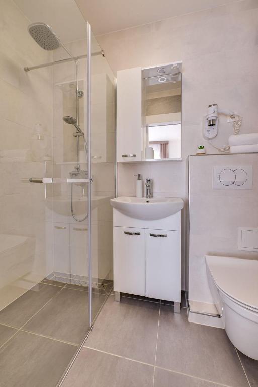 Koupelna v ubytování Bed & Breakfast Došen II