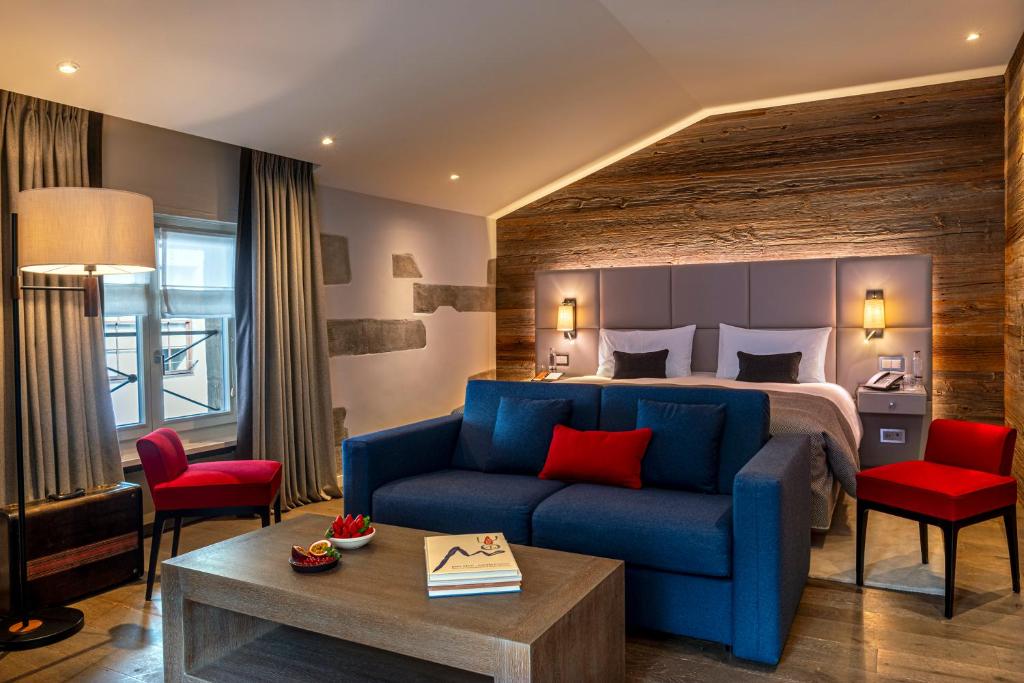 Posezení v ubytování Hôtel Les Armures