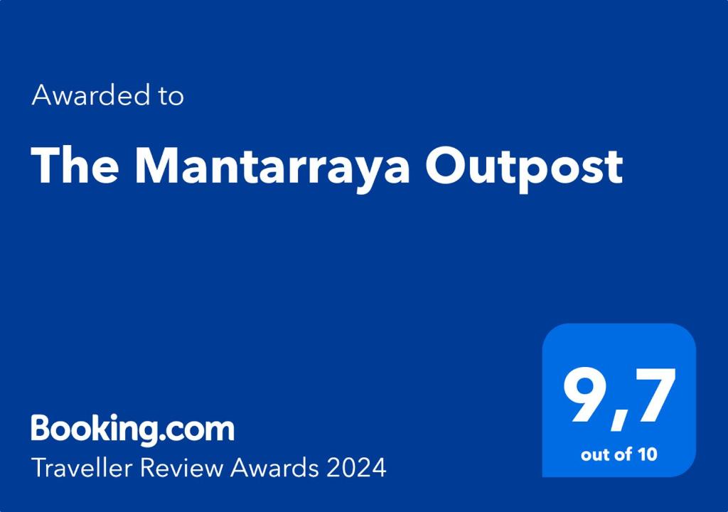 The Mantarraya Outpost tesisinde sergilenen bir sertifika, ödül, işaret veya başka bir belge