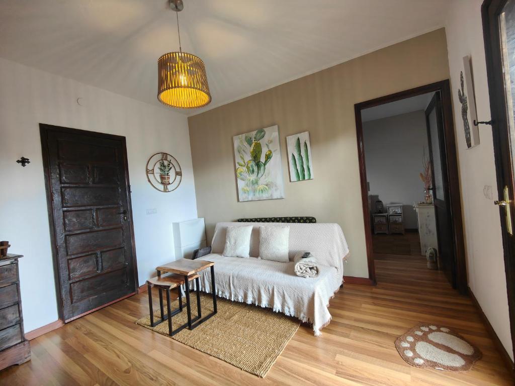 A bed or beds in a room at Las Casitas Masdache