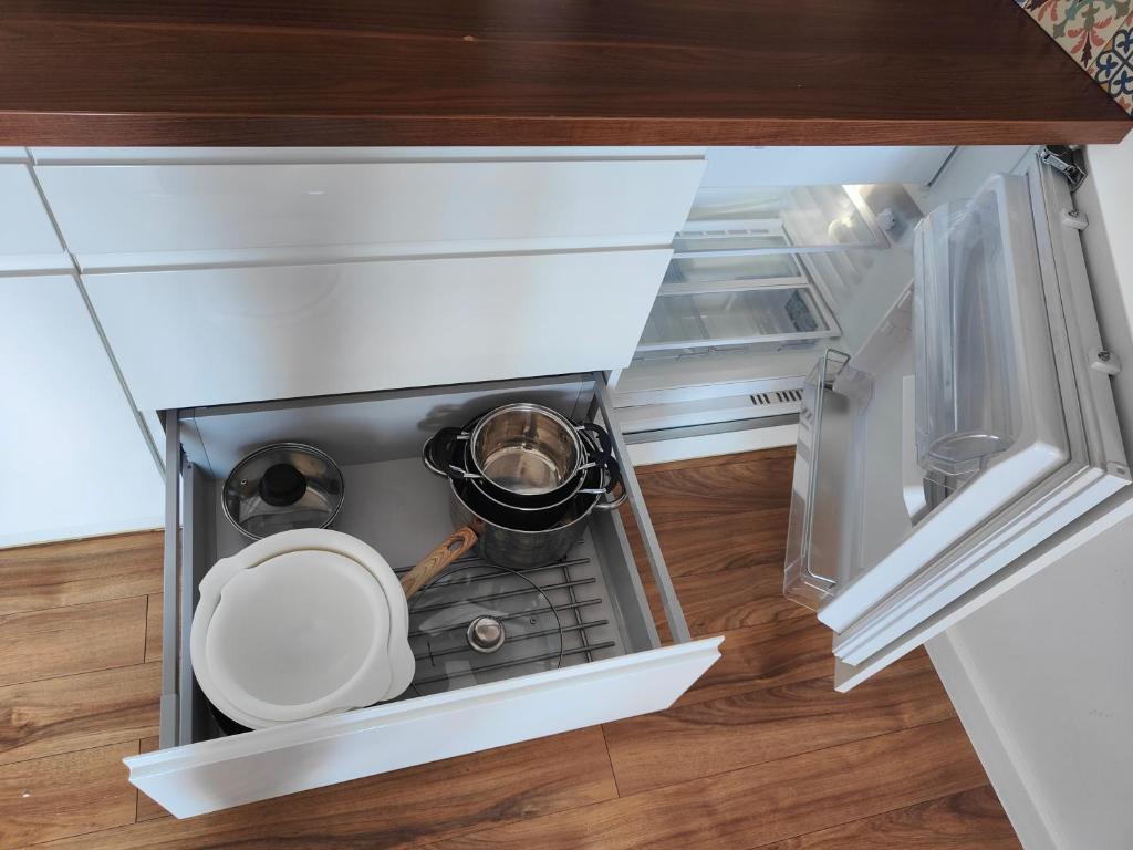 Kuchyňa alebo kuchynka v ubytovaní Willa Kolor Pokoje Apartamenty Restauracja