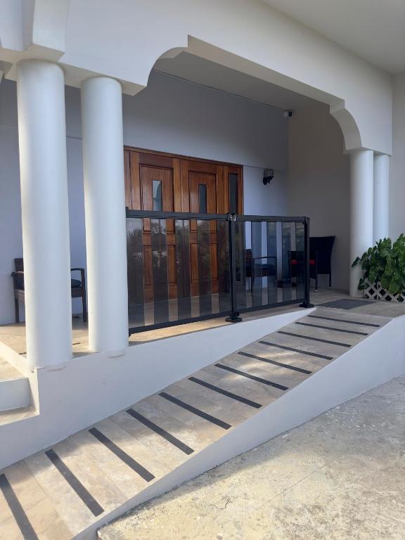 Theodora Guest House - Housity