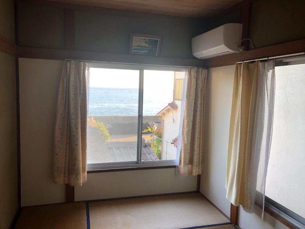 Izu Hokkawa Seaside Guesthouse 伊豆北川の家 - Double Room With Sea View