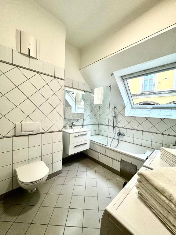 ParkSide by BestChoice - Self Check-in with Parking Option - 7