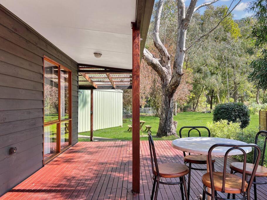 Zahrada ubytování Halls Gap Retreat