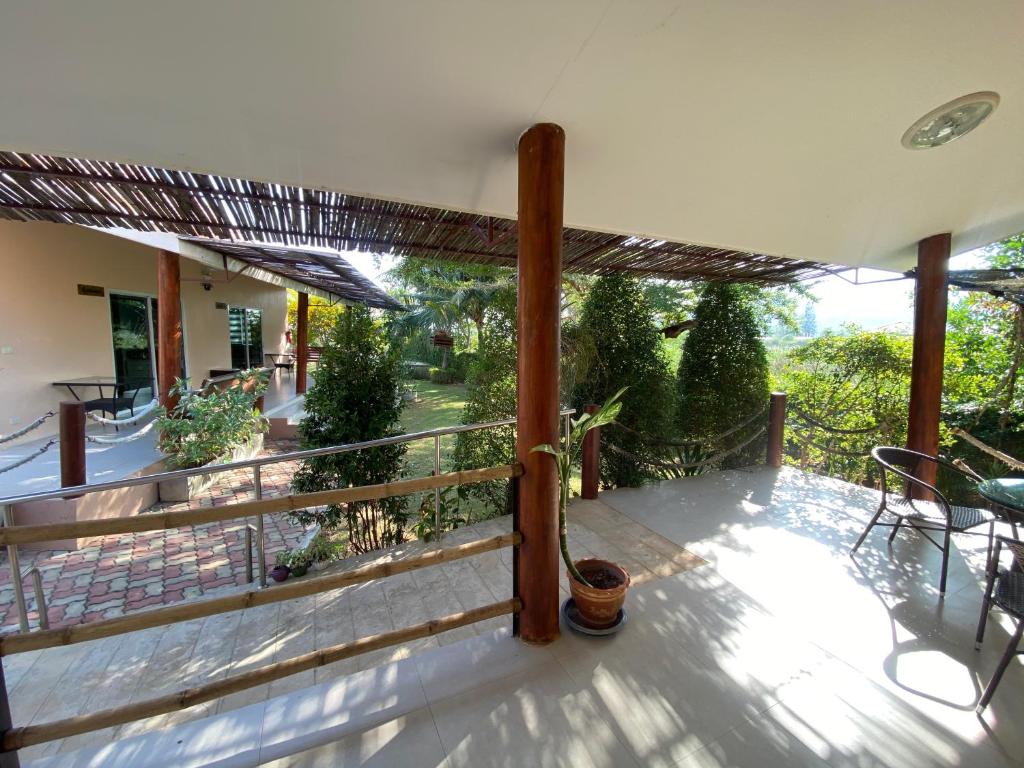 Zahrada ubytování Chang Noi Hua Hin Pranburi fully accessible barrierefrei resort