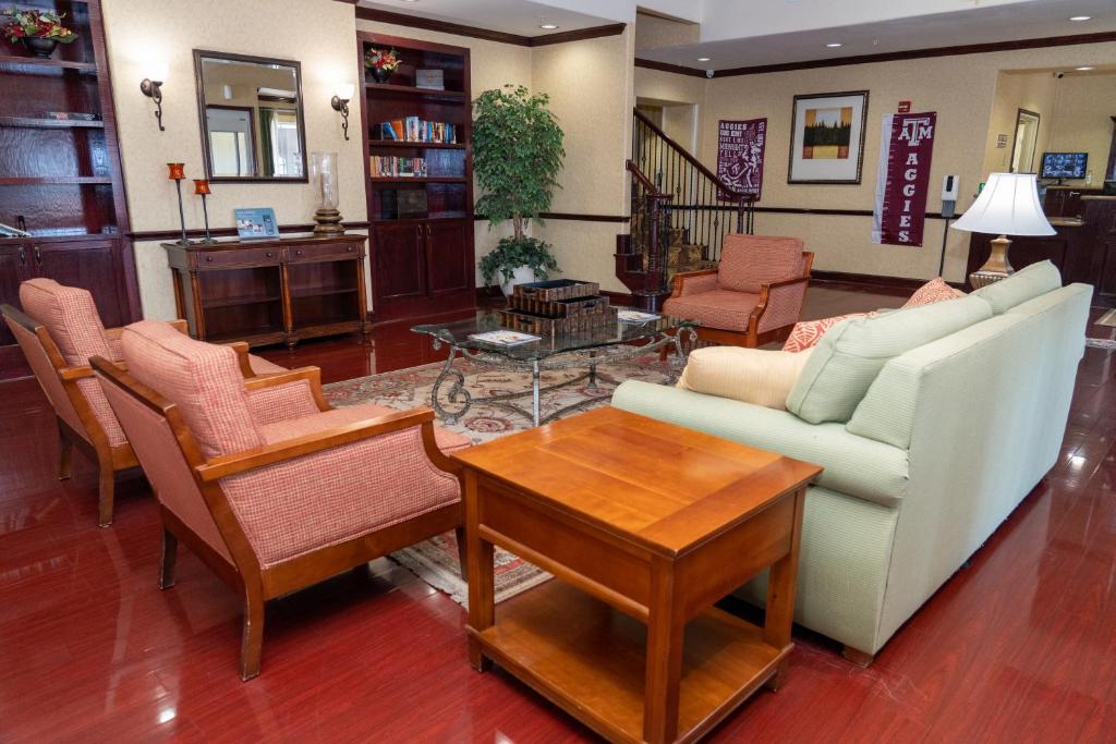 Country Inn & Suites by Radisson, College Station, TX photo