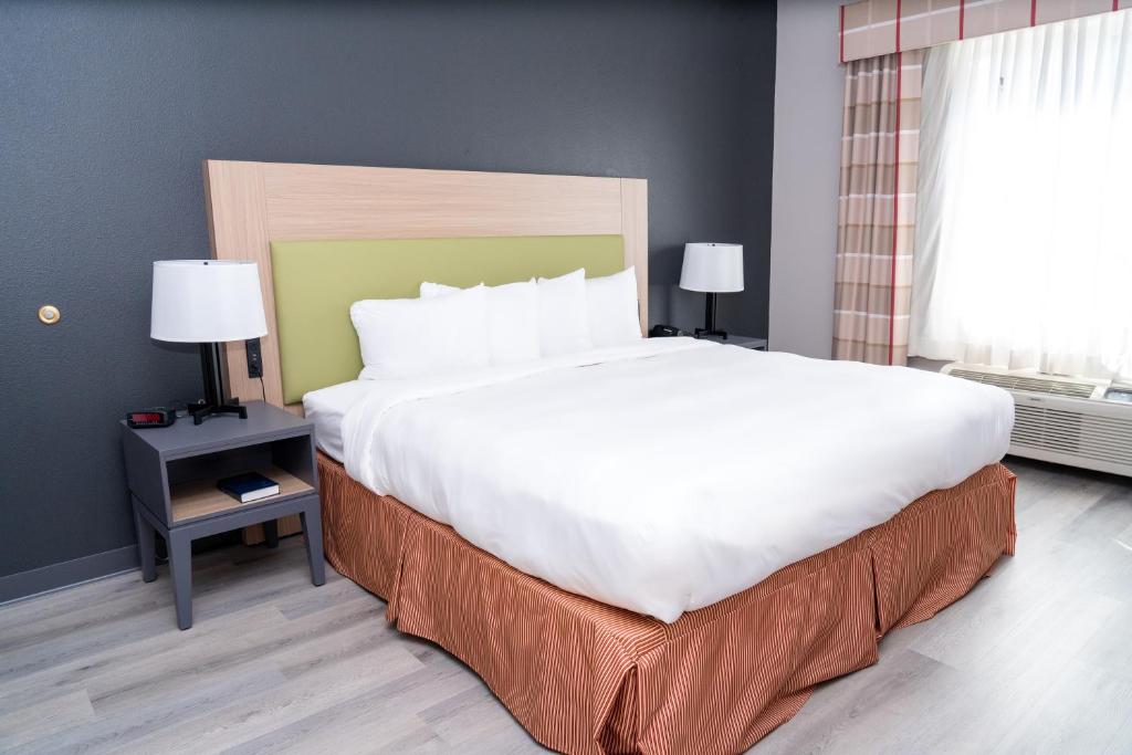 Country Inn & Suites by Radisson, College Station, TX photo