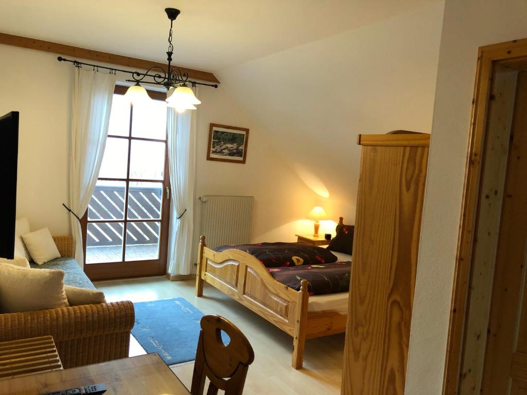 Posezení v ubytování Landhaus zur Therme