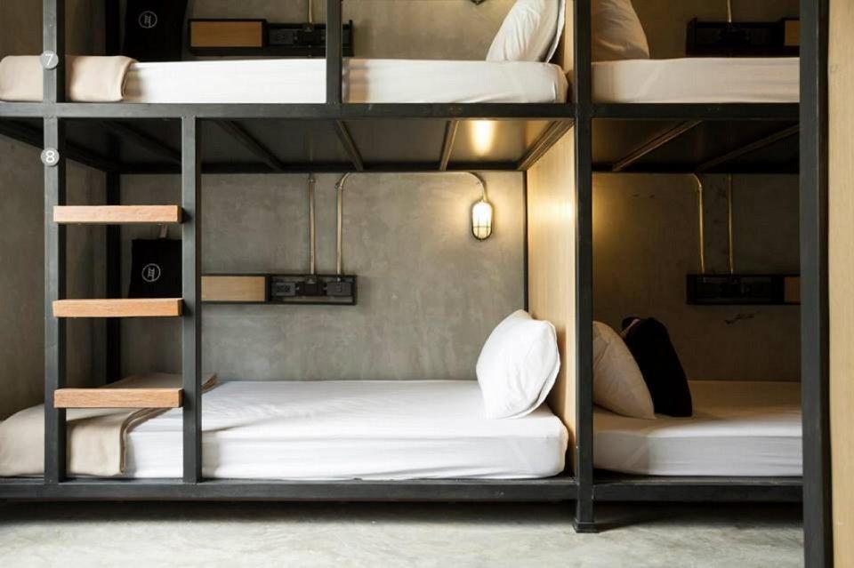 Krevet ili kreveti na sprat u jedinici u okviru objekta Dream beach hostel