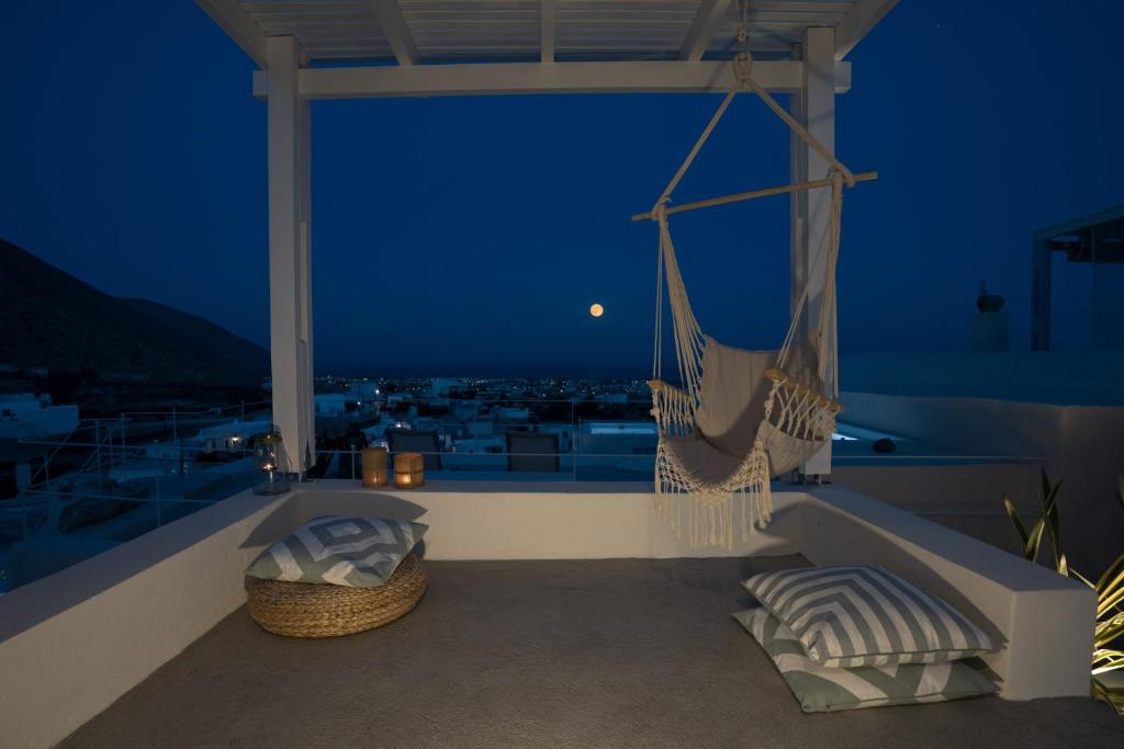 Balkón nebo terasa v ubytování Vima Santorini, Traditional Luxury