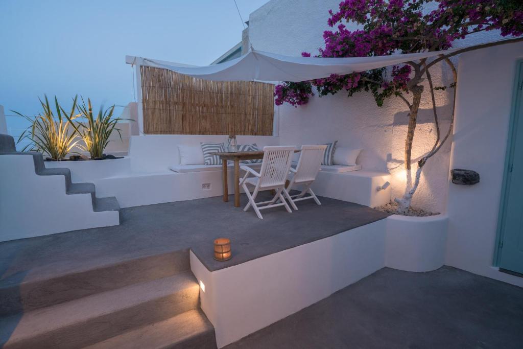 Balkón nebo terasa v ubytování Vima Santorini, Traditional Luxury