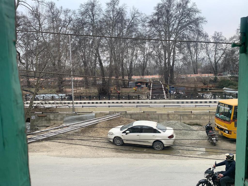 Fotografie z fotogalerie ubytování Hotel EMBASSY v destinaci Šrínagar