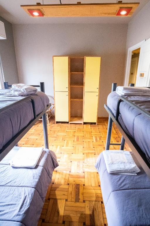 Carving Surf Hostel - 四人间 - 带浴室