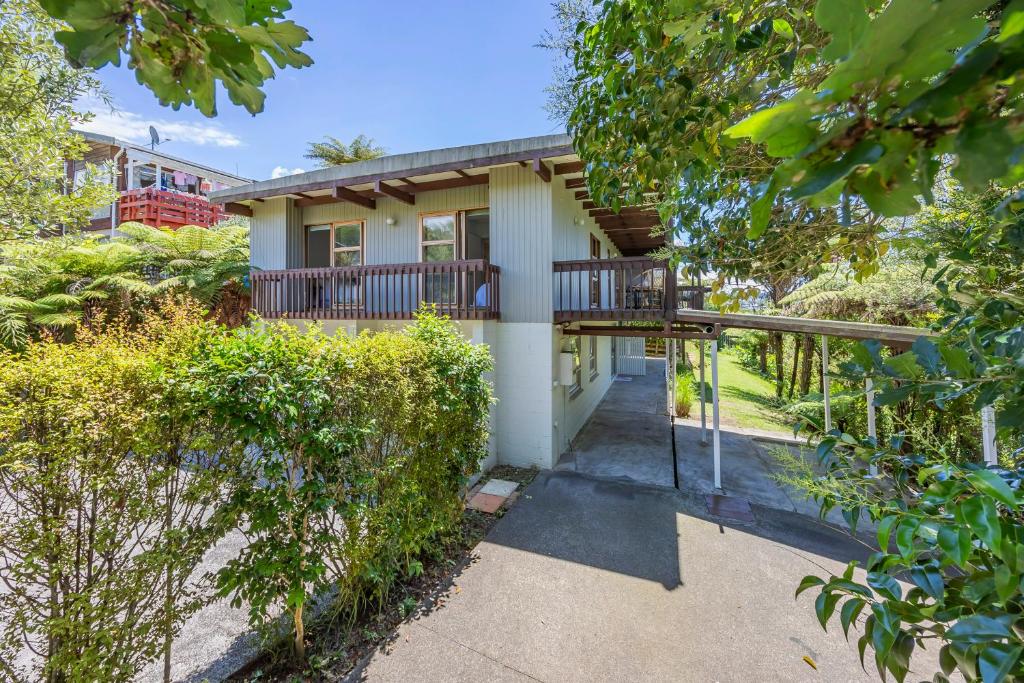 Zahrada ubytování Sunny Cosy Rooms in Auckland Nice Garden Bush View