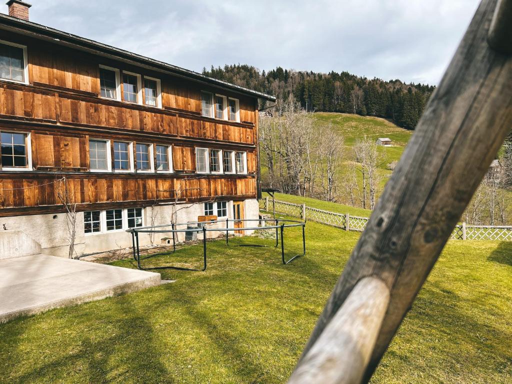 a wooden building with a skate park in front of it at Schwantlernegg Gais, Möblierung folgt in Gais