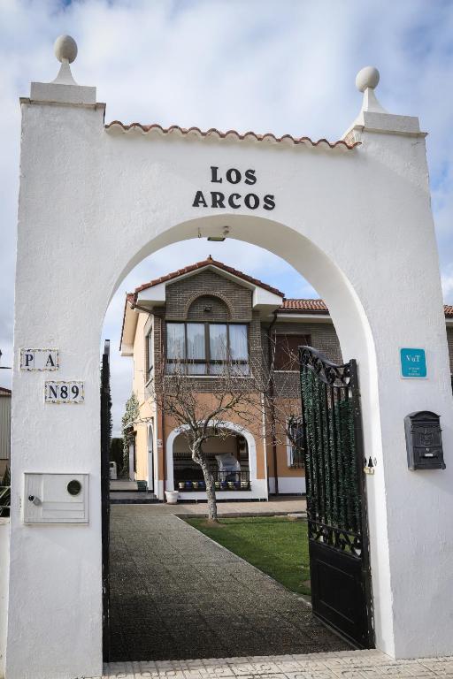 The facade or entrance of Casa los Arcos