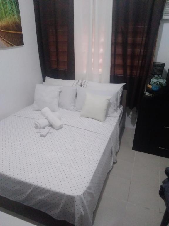 Ein Bett oder Betten in einem Zimmer der Unterkunft Pierrecondotel