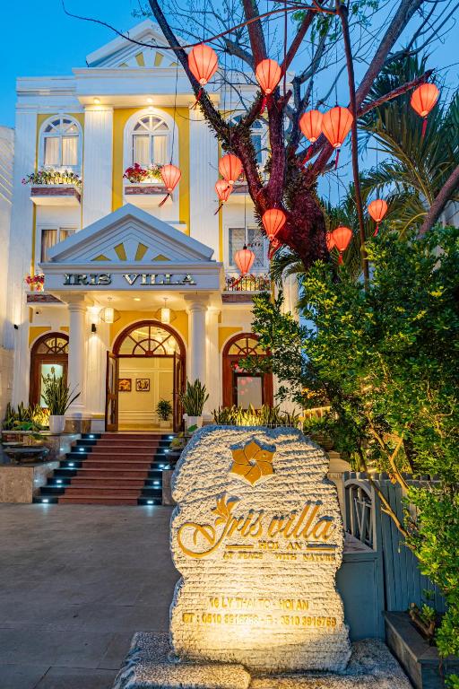 Mặt tiền/cổng chính của Iris De Villa Hoi An