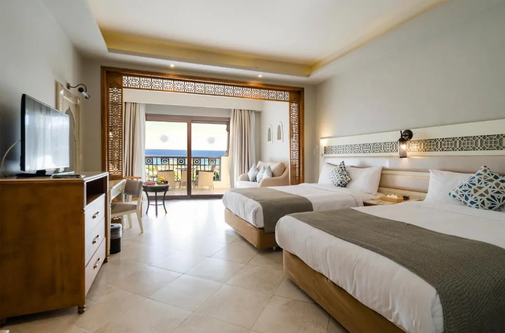 Deluxe Room with partial sea view