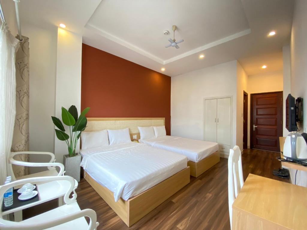 Saigon Central Hotel - Deluxe Quadruple Room