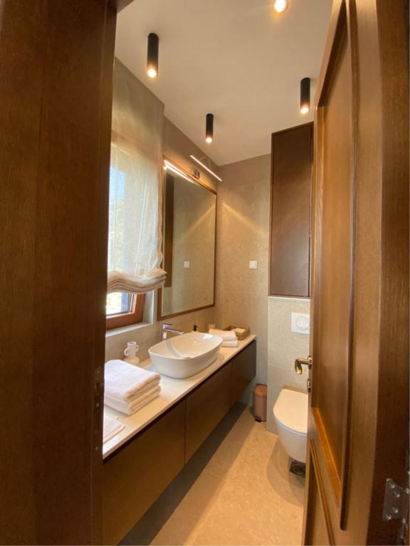 Ein Badezimmer in der Unterkunft Belsize Villas